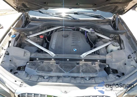 2023 BMW X7 xDrive40I z USA, uszkodzony, nr VIN 5UX23EM07P9R88373